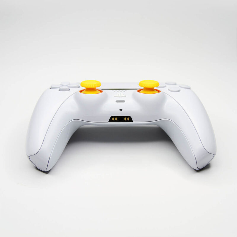 Front of Sunnyside Up Eggs PS5 Controller